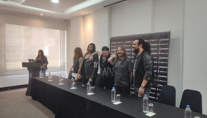 Integrantes de la banda Mago de OZ en una rueda de prensa en Quito, el 6 de noviembre de 2024.