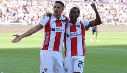 Jugadores de Liga de Quito festejando un gol ante Independiente del Valle, 9 de noviembre de 2024.