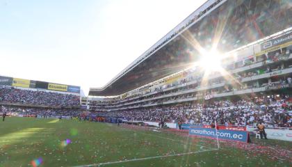 El estadio Rodrigo Paz Delgado, de Liga de Quito, durante un partido de LigaPro el 9 de noviembre de 2024.