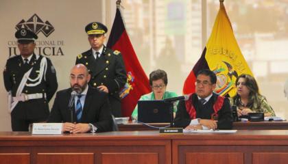 Mario Godoy (izq.), presidente del Consejo de la Judicatura, durante una visita protocolar a José Suing, presidente de la Corte Nacional, el 17 de julio de 2024.