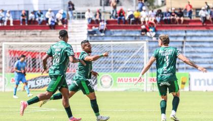 Jugadores de Mushuc Runa, durante un partido de LigaPro, el 19 de octubre de 2024.