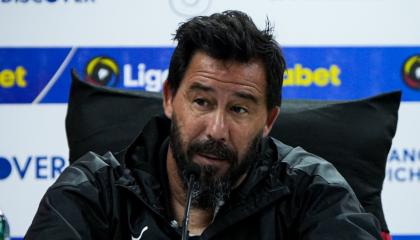 Pablo Sánchez, director técnico de Liga de Quito, durante la rueda de prensa del partido ante Universidad Católica, 24 de noviembre de 2024.