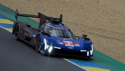 Un automóvil de Cadillac, durante las 24 Horas de Le Mans, en Francia, el 16 de junio de 2024.