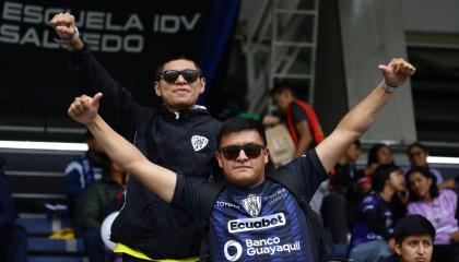 Los hinchas de Independiente del Valle, en el estadio Banco Guayaquil, el 14 de diciembre de 2024.