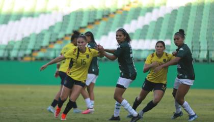 Jugadoras de la selección femenina de Ecuador, durante un amistoso, el 28 de noviembre de 2024.