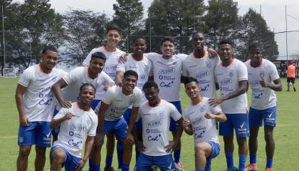 Los jugadores de la selección ecuatoriana Sub 20 durante un entrenamiento en Quito, el 6 de enero de 2025.