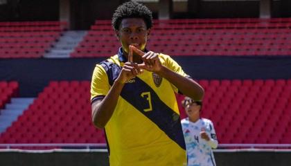 Deinner Ordóñez, futbolista ecuatoriano, celebra un gol marcado con la Tri Sub 17 el 20 de agosto de 2024.