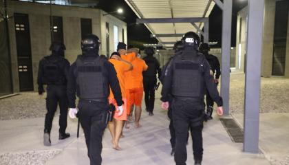 Detenidos pasan a la cárcel del Encuentro el 4 de junio de 2026.