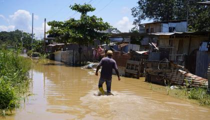 El Niño puede llegar con exceso de lluvias. Imagen referencial de inundaciones en Balao, Guayas, en septiembre de 2026.
