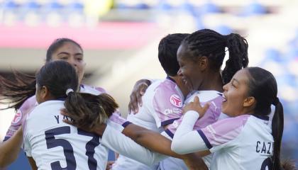 Jugadoras de Guerreras Albas celebran el gol en el partido frente a Dragonas IDV, por el partido de la final de la SuperLiga femenina, el 29 de agosto de 2026.