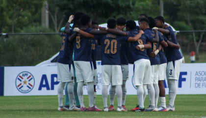 Jugadores de la selección Sub 15 de Ecuador, durante un partido amistoso, el 11 de octubre de 2026.