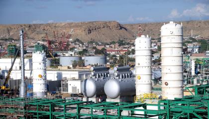 Imagen referencial de la refinería de Talara, en Perú, que recibirá el crudo que venderá Petroecuador.