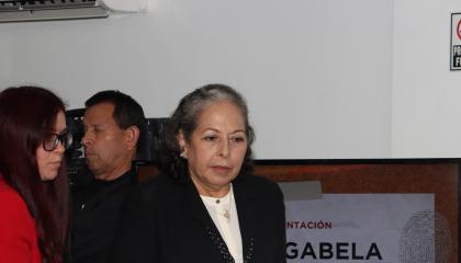Patricia Ochoa, viuda del general Gabela, durante una rueda de prensa en Quito el 12 de julio de 2023.