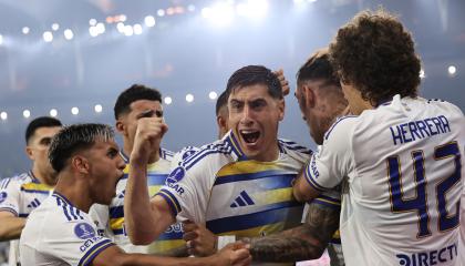 Lautaro Di Lollo (c) de Boca Juniors celebra su gol en la semifinal de vuelta de la Copa Sudamericana ante Vasco Da Gama, el martes 20 de octubre de 2026.