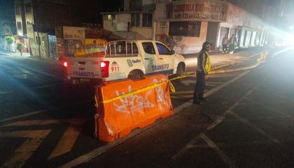 Imagen de cierres viales entre la avenida América y La Gasca por fallas en semáforos, tras lluvias en Quito, 22 de octubre de 2026.