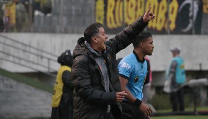 Norberto Araujo, durante el partido de Aucas ante Barcelona SC por la LigaPro, el 26 de octubre de 2026.