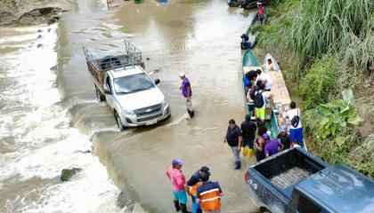 Fotografía de archivo de una zona inundada en Esmeraldas por las lluvias asociadas al fenómeno de El Niño.