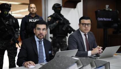El fiscal Leonardo Alarcón durante la audiencia de juicio del caso Vocales, el 21 de octubre de 2026, en Quito.