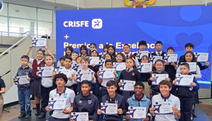 Un grupo de estudiantes de distintos colegios de Ecuador son premiados por su excelencia académica al obtener los mejores resultados en matemáticas y lectura en unas evaluaciones MAP Growth con estándares internacionales realizadas por CRISFE, el 27 de octubre de 2026.