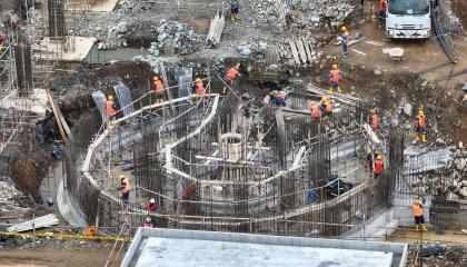 Construcción de la mina a mediana escala El Domo, Bolívar.