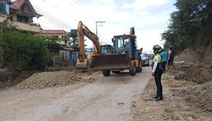 Imagen de la vía Cuenca - Girón - Pasaje, parcialmente habilitada, 29 de octubre de 2026.