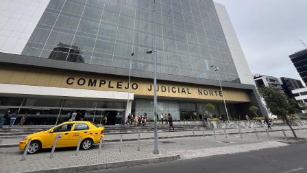 La audiencia preparatoria de juicio de los militares se realizó en la Unidad Judicial Norte de Quito.