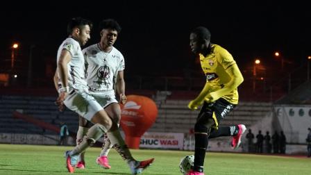 Mushuc Runa y Barcelona SC se enfrentan en la noche del sábado 15 de agosto de 2026, en el estadio La Cocha de Latacunga.