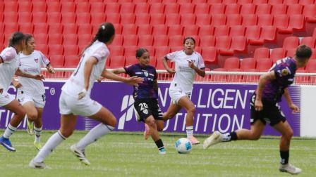 Guerreras Albas ante Dragonas IDV, en el partido jugado el 9 de abril 2026, por la Superliga Femenina.