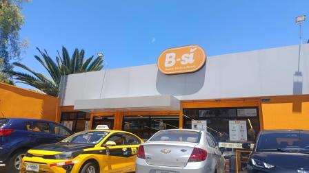 Tienda B-sí de la Corporación Favorita, al norte de Quito.