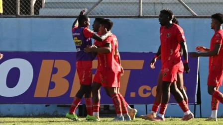 Los jugadores de Aucas celebran su gol ante Delfín este domingo 23 de agosto de 2026 por la Fecha 26 de la LigaPro.