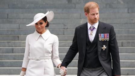 El prínipe Harry y su esposa Meghan durante un evento oficial en  Saint Paul's Cathedral, en Londres, el 3 de junio de 2022.