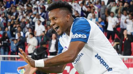 Michael Estrada, delantero de Liga de Quito, celebra su gol ante Aucas, el miércoles 26 de agosto, por los cuartos de final de la Copa Ecuador.
