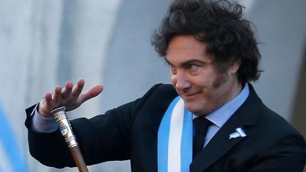 El presidente de Argentina, Javier Milei, hace un gesto durante la conmemoración del aniversario de la Revolución de Mayo.