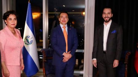 El presidente Daniel Noboa en un encuentro son Nayib Bukele en El Salvador el 31 de mayo de 2024.