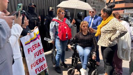 "Nosotros no queremos caos, queremos legalidad", dice consejero suplente del CNE que intenta asumir el cargo