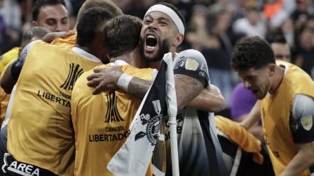 Memphis Depay, durante un partido de Corinthians en la Copa Libertadores, el 26 de febrero de 2025.