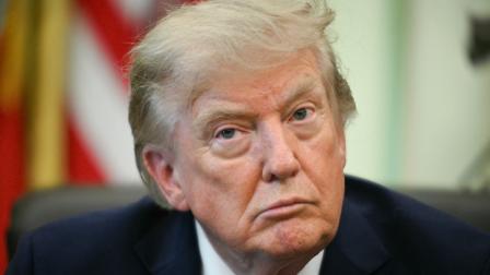 El presidente de los Estados Unidos, Donald Trump, habla tras firmar órdenes ejecutivas en el Despacho Oval de la Casa Blanca, el 6 de agosto de 2026.