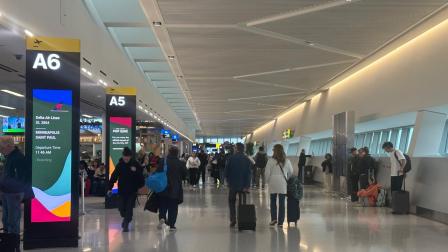 Una zona del aeropuerto de Atlanta, Estados Unidos. Los arrestos en operativos del ICE en terminales aéreas se incrementaron en julio de 2026 e incluyen casos de personas con procesos migratorios en curso.