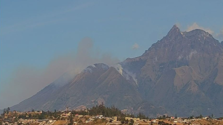 Imagen referencial de un incendio en Cotacachi el 13 de agosto de 2026.