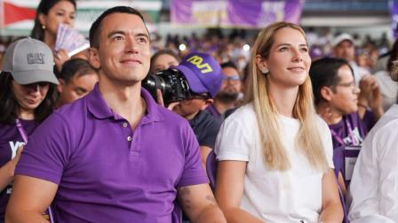 El presidente Daniel Noboa y su esposa Lavinia Valbonesi, en un evento de septiembre de 2025.