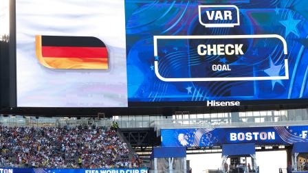 Imagen de una decisión de VAR, el 29 de junio, durante un partido de la selección de Alemania en el Mundial 2026.