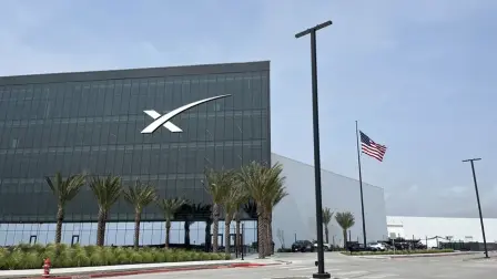 El edificio de la empresa aeroespecial SpaceX, en la ciudad de Starbase a las afueras de Brownsville, en el sur de Texas, Estados Unidos, en 2026.