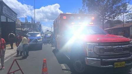 Ambulancia en el sector de Villavega, tras el asalto registrado el 28 de agosto de 2026.