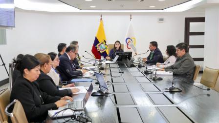 El pleno del Consejo de la Judicatura de Ecuador, presidido por Mercedes Caicedo, en una reunión del pleno el 1 de octubre de 2026.