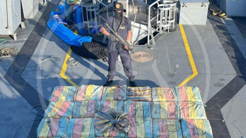 La Armada decomisó un cargamento de dos toneladas de droga en Galápagos.