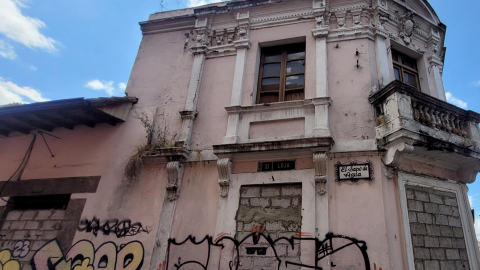 Una casa abandonada en el Centro Histórico de Quito, el 11 de julio de 2024