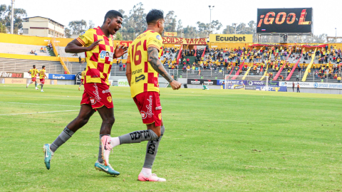 Jugadores de Aucas festejan durante un partido de LigaPro, el 15 de septiembre de 2024.