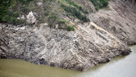 Vista del embalse de Mazar, que abastece a las hidroeléctricas Mazar, Paute-Molino y Sopladora, el 17 de septiembre de 2024.