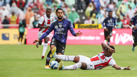 Jugadores de Independiente del Valle y Liga de Quito, durante la final de la LigaPro, el 7 de diciembre de 2024.