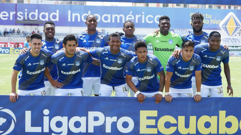 Emelec, previo a su partido ante Macará, el 9 de noviembre en el estadio Bellavista de Ambato.